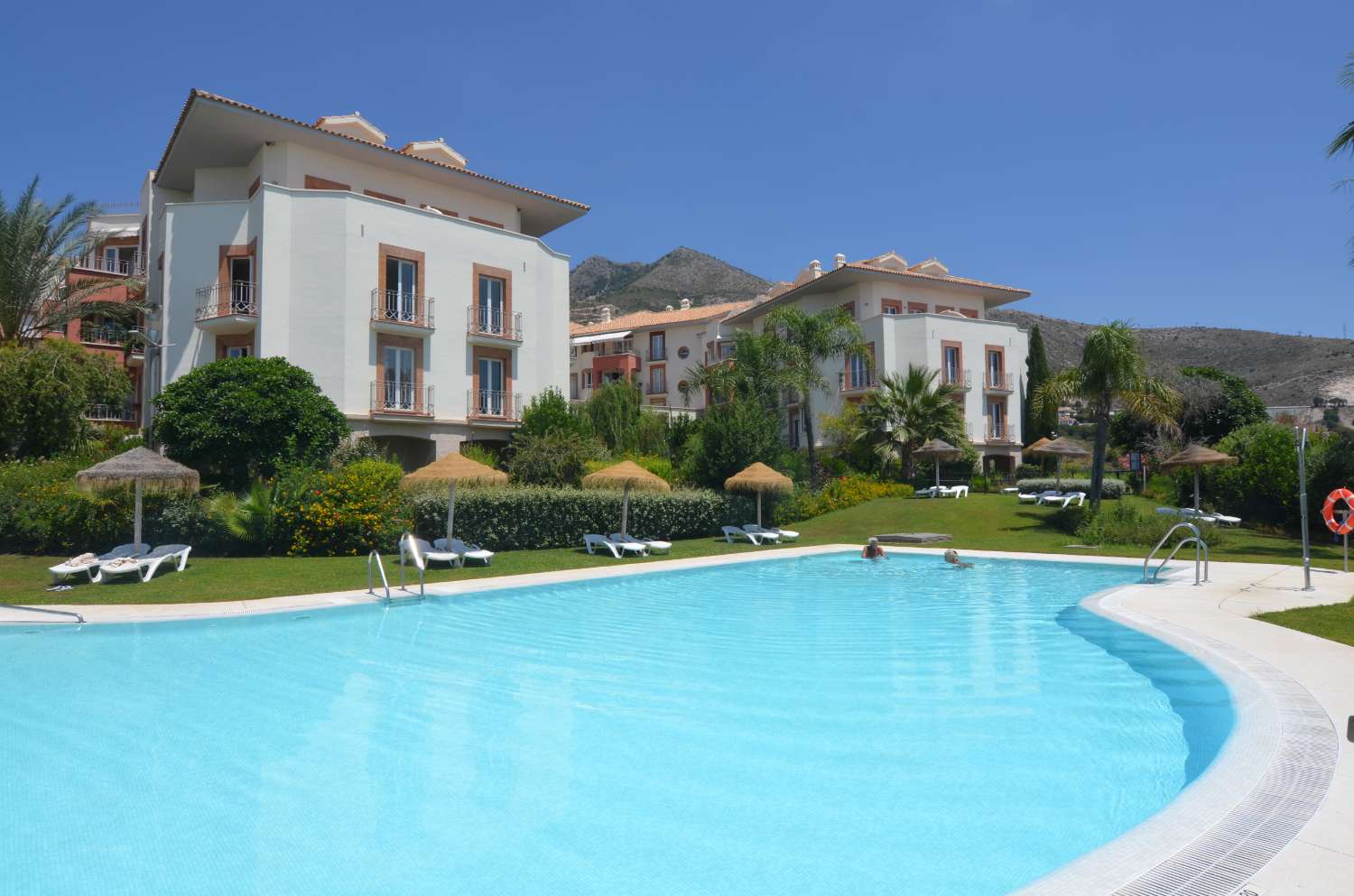 Huoneisto myynnissä Benalmádena