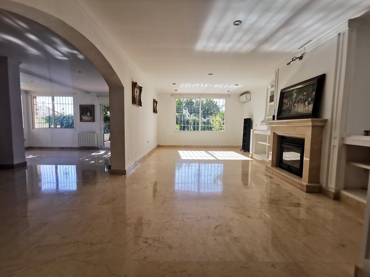 Villa for sale in Marbella