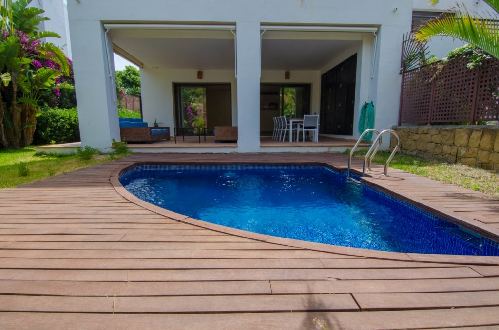 Villa for sale in Benalmádena