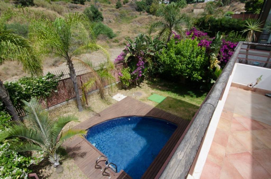 Villa for sale in Benalmádena