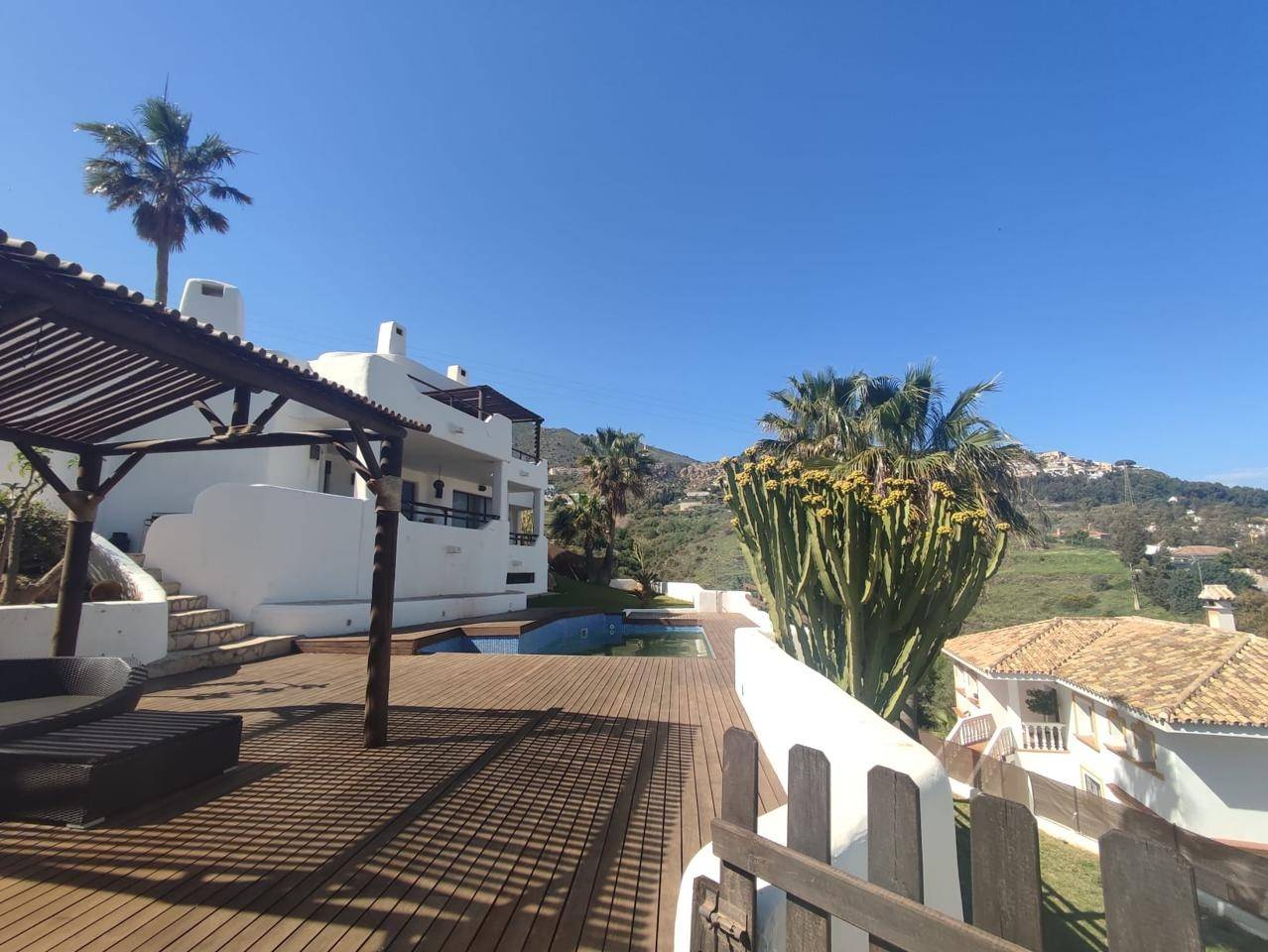Villa en venta en Benalmádena