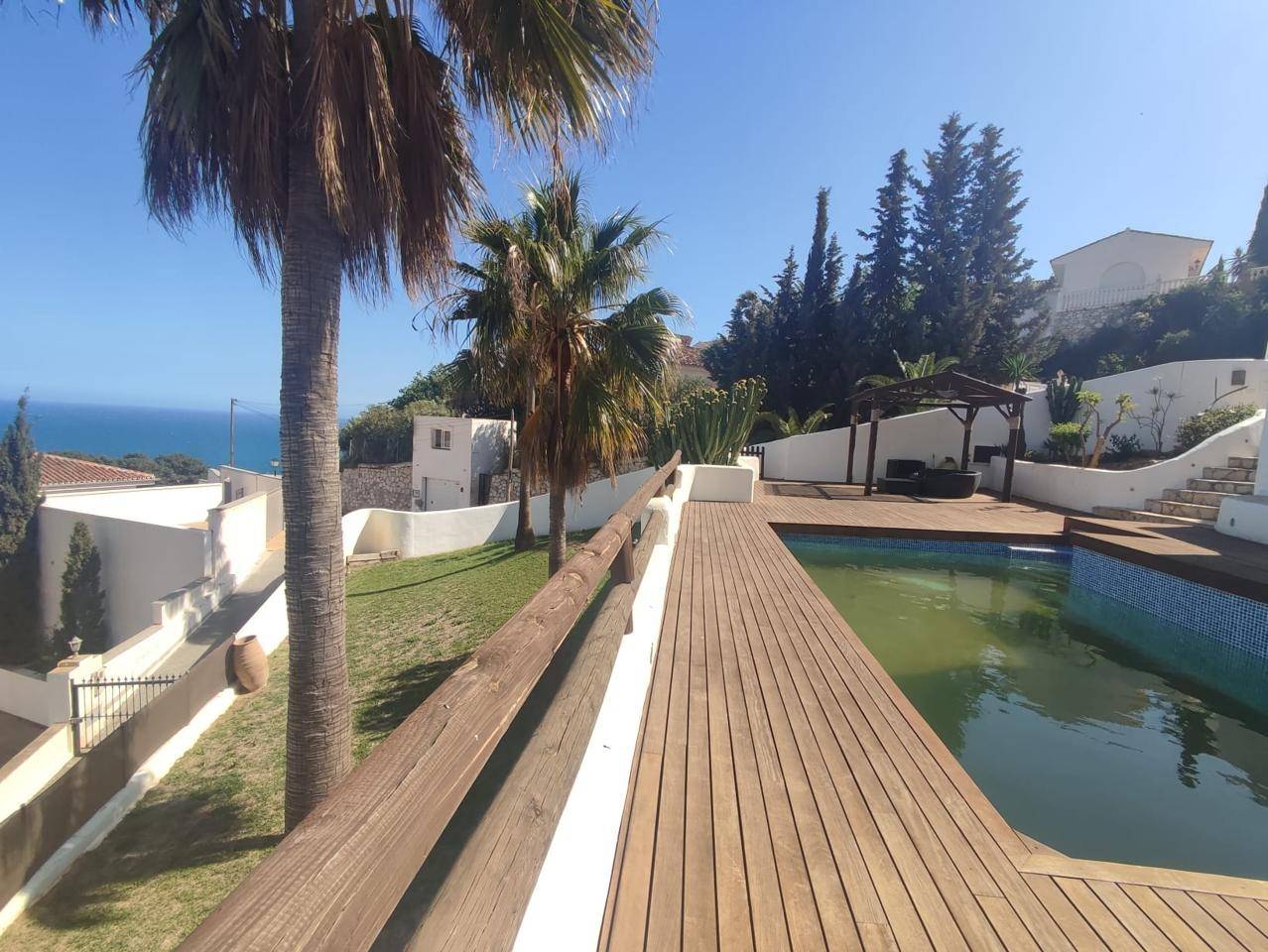Villa en venta en Benalmádena