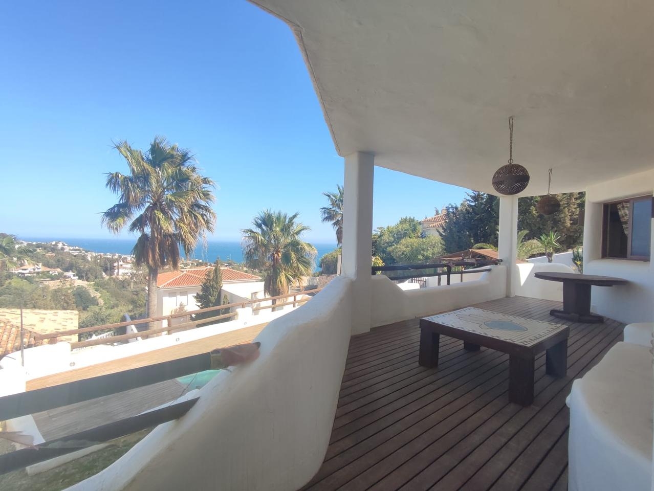 Villa en venta en Benalmádena