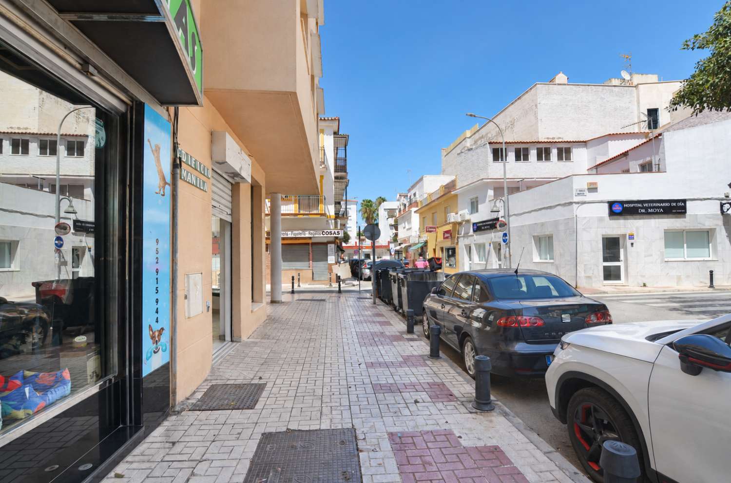Fantastico local en esquina en zona Calvario torremolinos posibilidad cambio de uso a vivienda