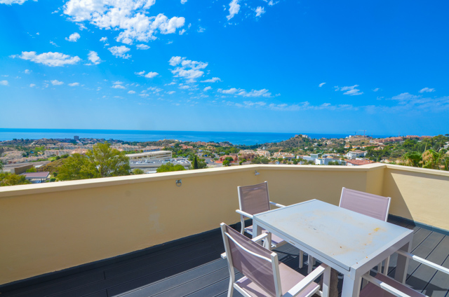 GRAN DUPLEX CON VISTAS ESPECTACULARES AL MAR