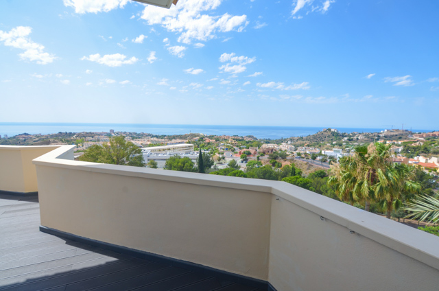 GRAN DUPLEX CON VISTAS ESPECTACULARES AL MAR