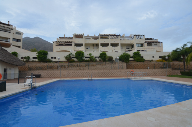 BONITO APARTAMENTO CON ESPECTACULARES VISTAS AL MAR Y MONTAÑA