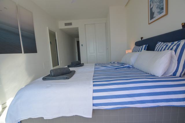 APARTAMENTO EN PRIMERA LINEA DE PLAYA DE BENALMADENA