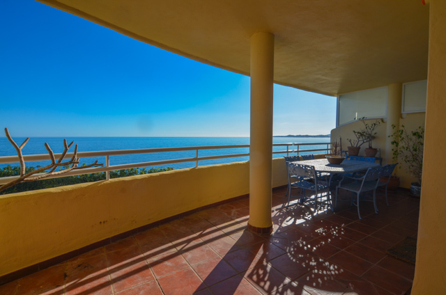 Espectacular vivienda en primerisima linea de playa de Benalmadena Costa