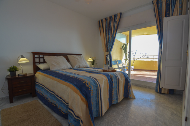 Espectacular vivienda en primerisima linea de playa de Benalmadena Costa