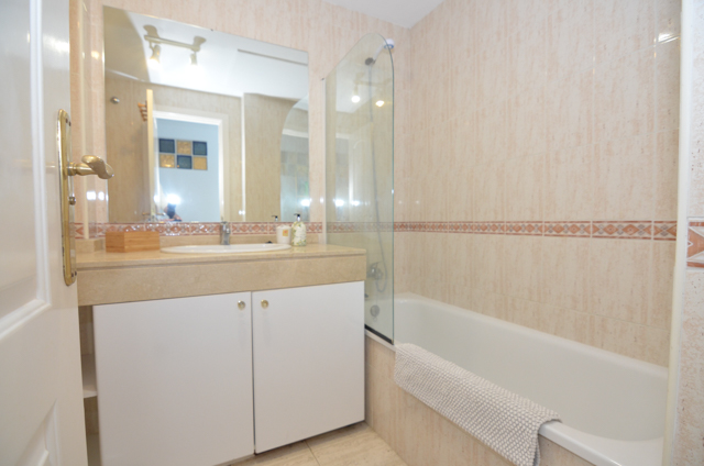 Espectacular vivienda en primerisima linea de playa de Benalmadena Costa