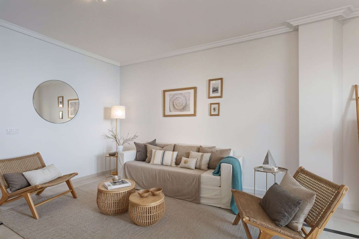 APARTAMENTO EN PRIMERA LINEA DE PLAYA DE BENALMADENA COSTA
