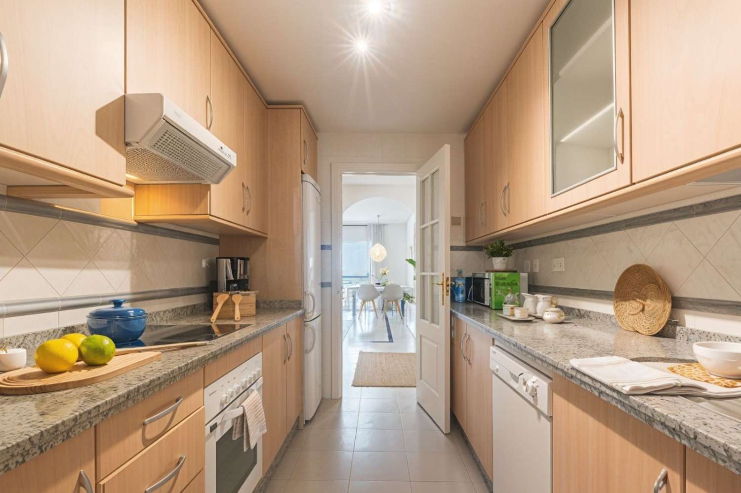 APARTAMENTO EN PRIMERA LINEA DE PLAYA DE BENALMADENA COSTA