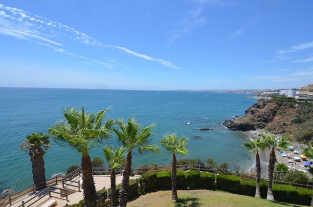 Espectacular vivienda en primerisima linea de playa de Benalmadena Costa
