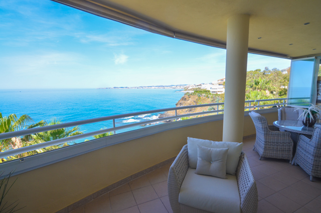 Espectacular vivienda en primerisima linea de playa de Benalmadena Costa