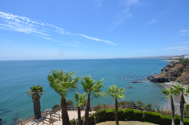 Espectacular vivienda en primerisima linea de playa de Benalmadena Costa