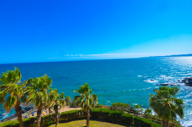 Espectacular vivienda en primerisima linea de playa de Benalmadena Costa