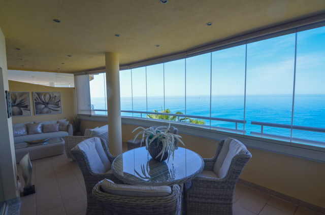 Espectacular vivienda en primerisima linea de playa de Benalmadena Costa