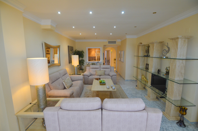 Espectacular vivienda en primerisima linea de playa de Benalmadena Costa