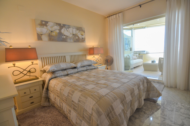 Espectacular vivienda en primerisima linea de playa de Benalmadena Costa
