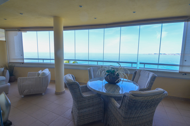 Espectacular vivienda en primerisima linea de playa de Benalmadena Costa