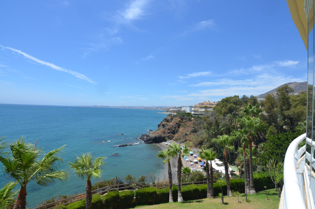 Espectacular vivienda en primerisima linea de playa de Benalmadena Costa