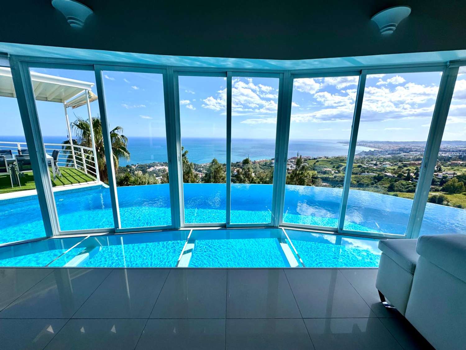 Villa til salgs til Benalmádena