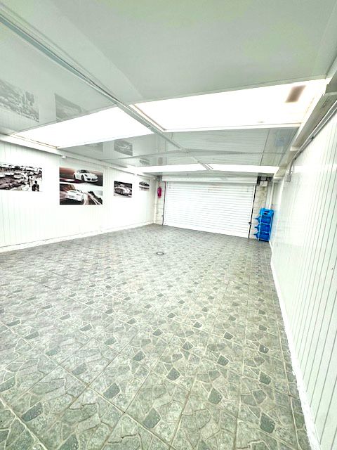 VILLA MODERNA CON PROBABLEMENTE LAS MEJORES VISTAS AL MAR Y MONTAÑA DE LA COSTA DEL SOL