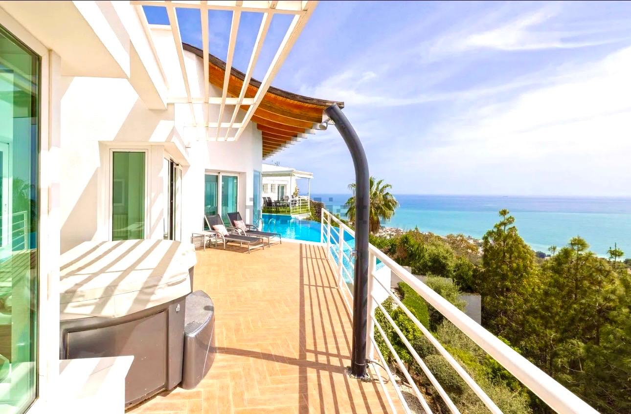 Villa til salgs til Benalmádena