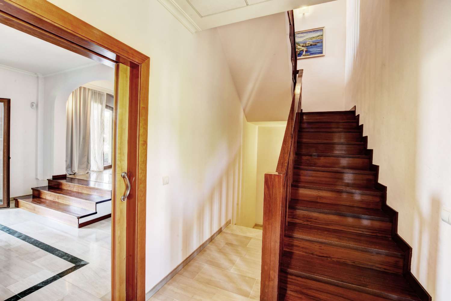 VILLA CON UBICACION INMEJORABLE CON BONITAS VISTAS AL MAR