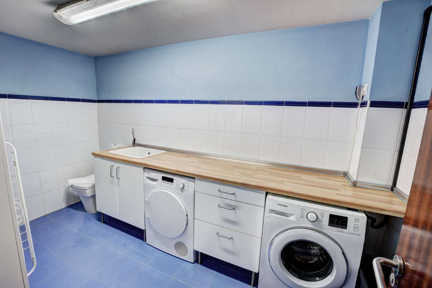 VILLA CON UBICACION INMEJORABLE CON BONITAS VISTAS AL MAR