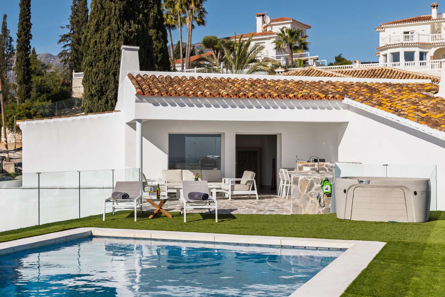 VILLA EN MIJAS CON ESPECTACULARES VISTAS AL MEDITERRANEO