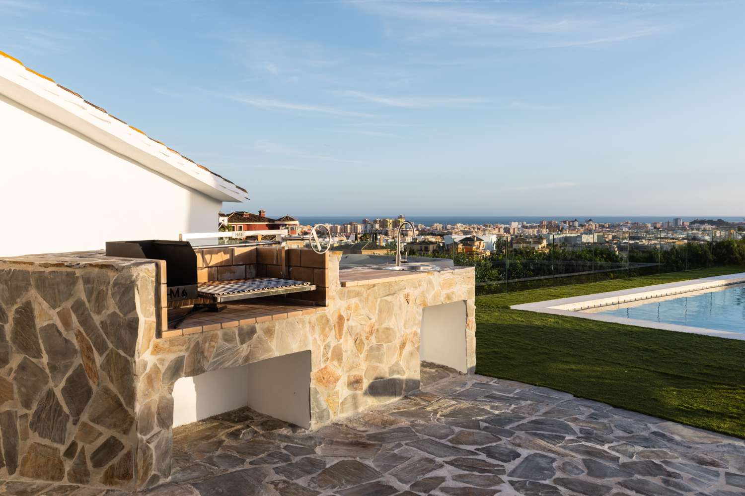 VILLA EN MIJAS CON ESPECTACULARES VISTAS AL MEDITERRANEO