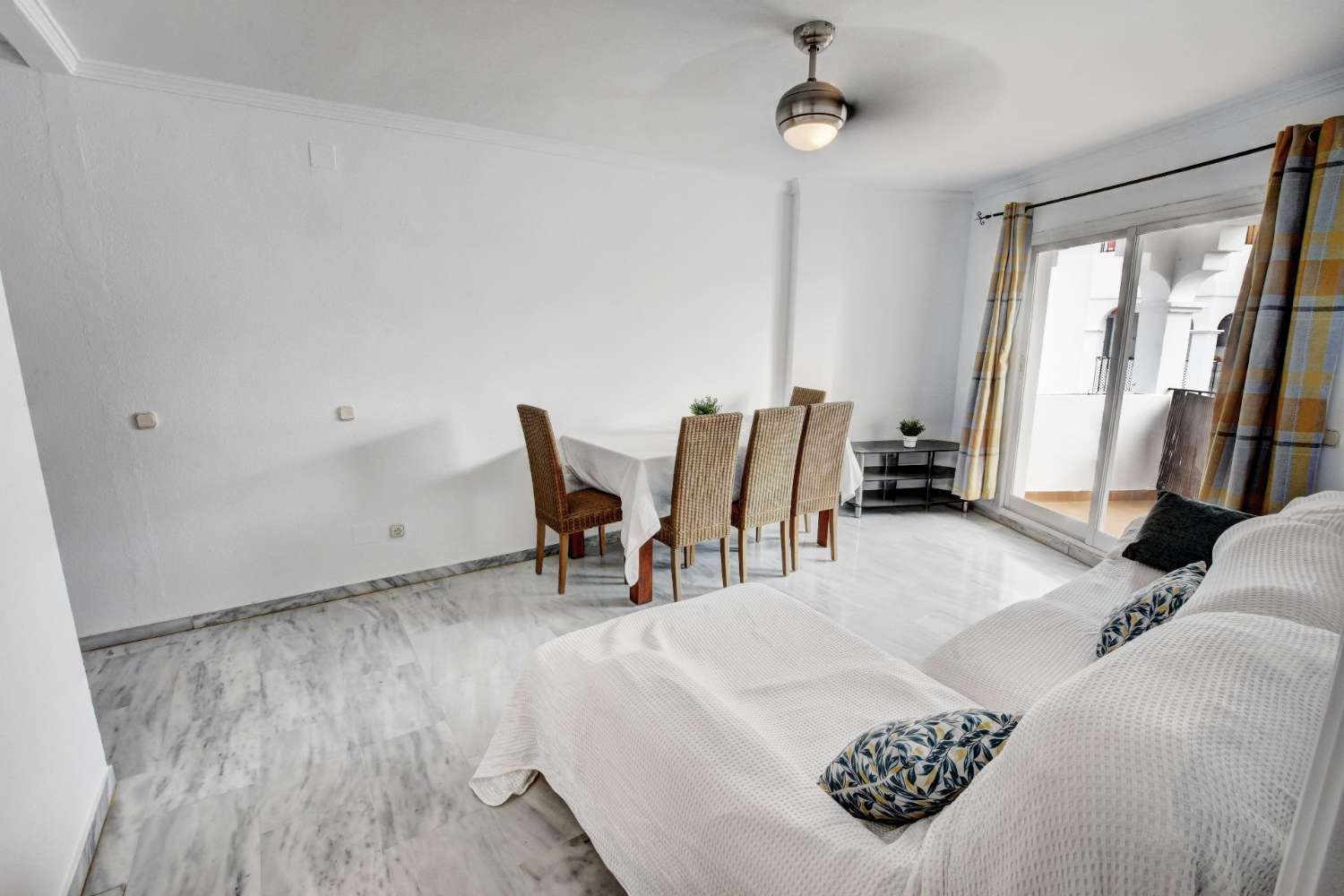 APARTAMENTO EN ZONA CENTRO DE ARROYO DE LA MIEL