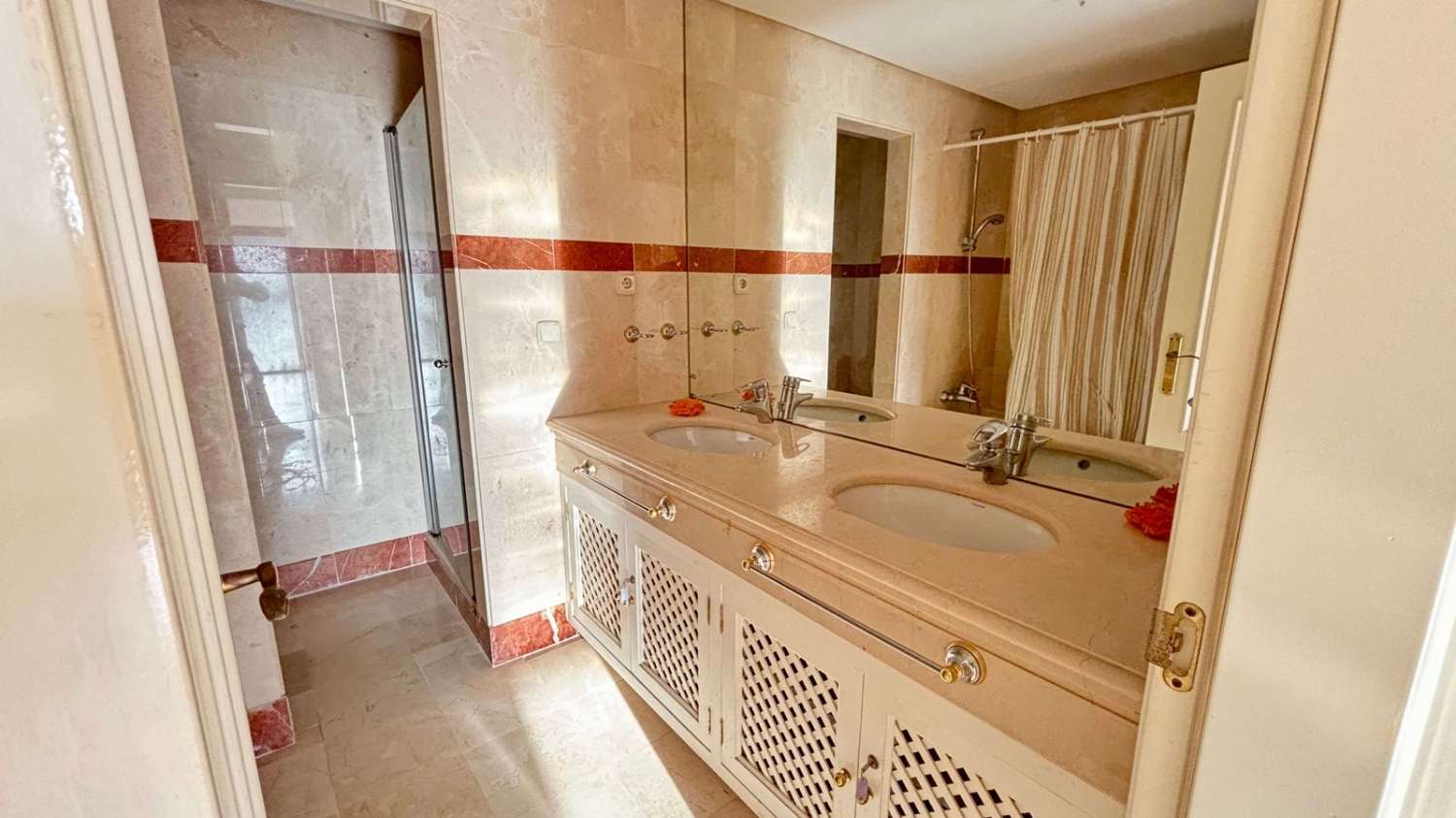 Fantastica propiedad en Urbanizacion de Lujo de Estepona