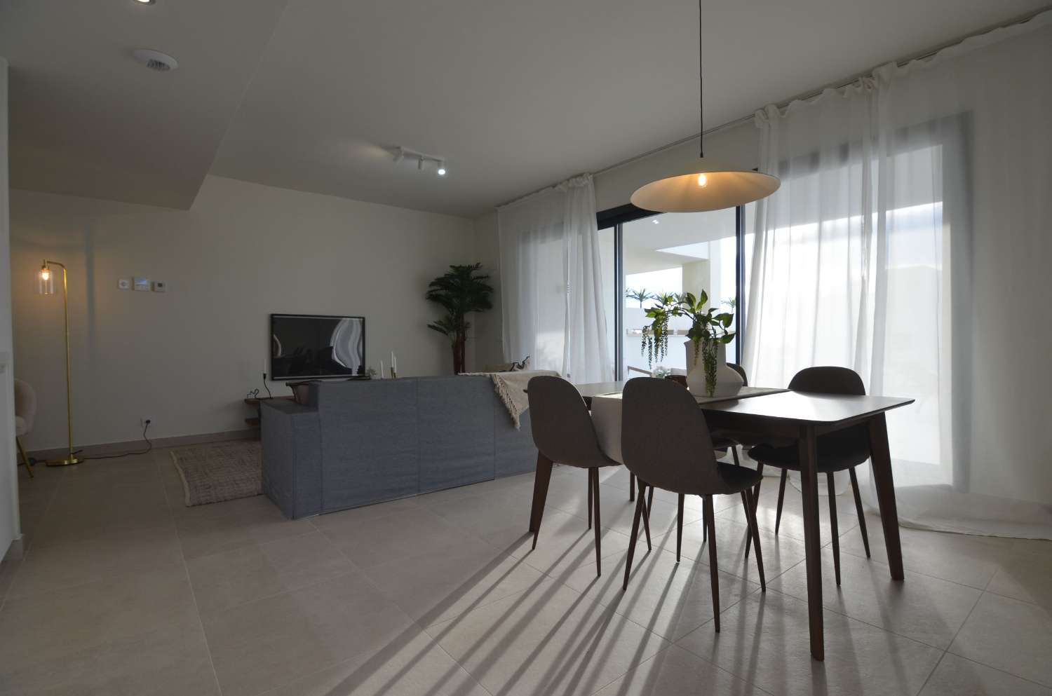 FABULOSA VIVIENDA A ESTRENAR  DE SO DORMITORIOS CON VISTAS AL MAR