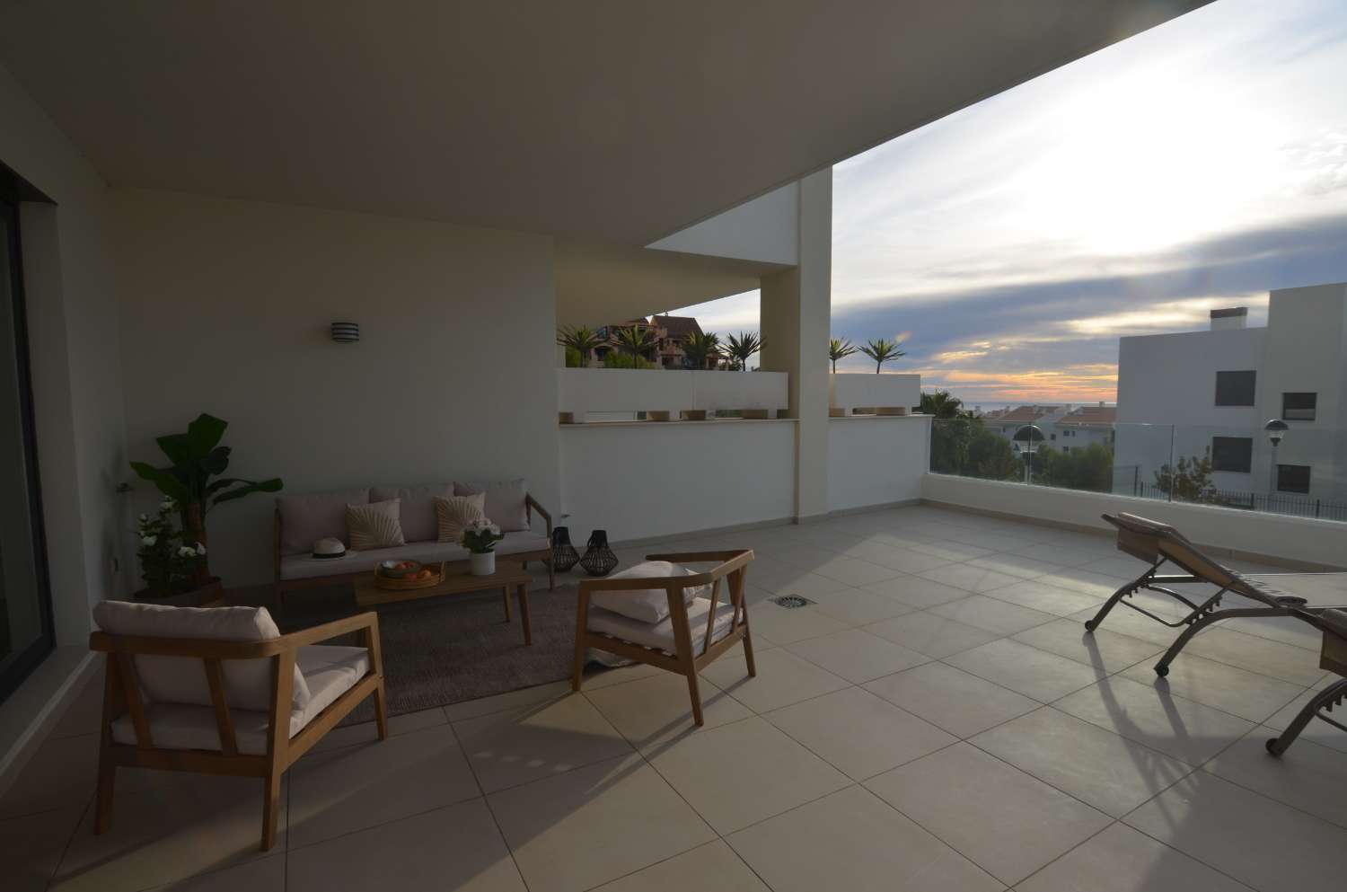 FABULOSA VIVIENDA A ESTRENAR  DE SO DORMITORIOS CON VISTAS AL MAR