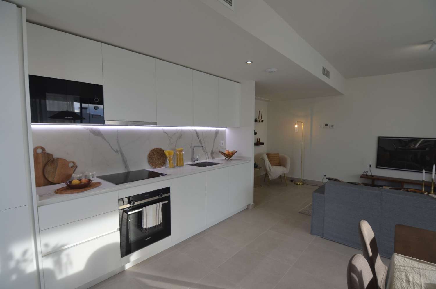 FABULOSA VIVIENDA A ESTRENAR  DE SO DORMITORIOS CON VISTAS AL MAR