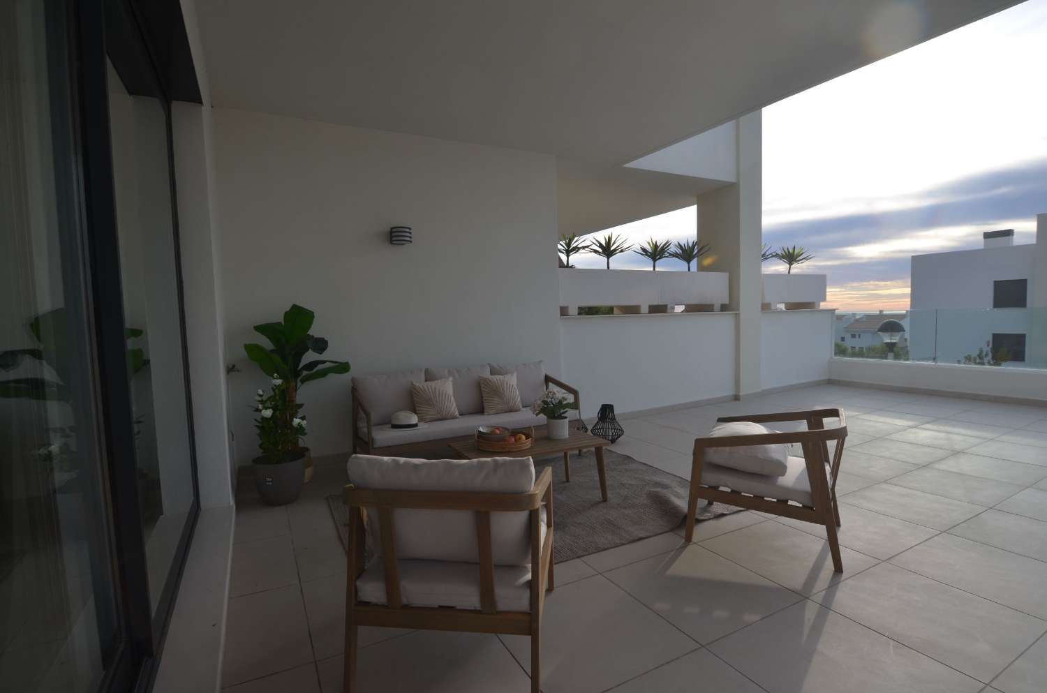 FABULOSA VIVIENDA A ESTRENAR  DE SO DORMITORIOS CON VISTAS AL MAR